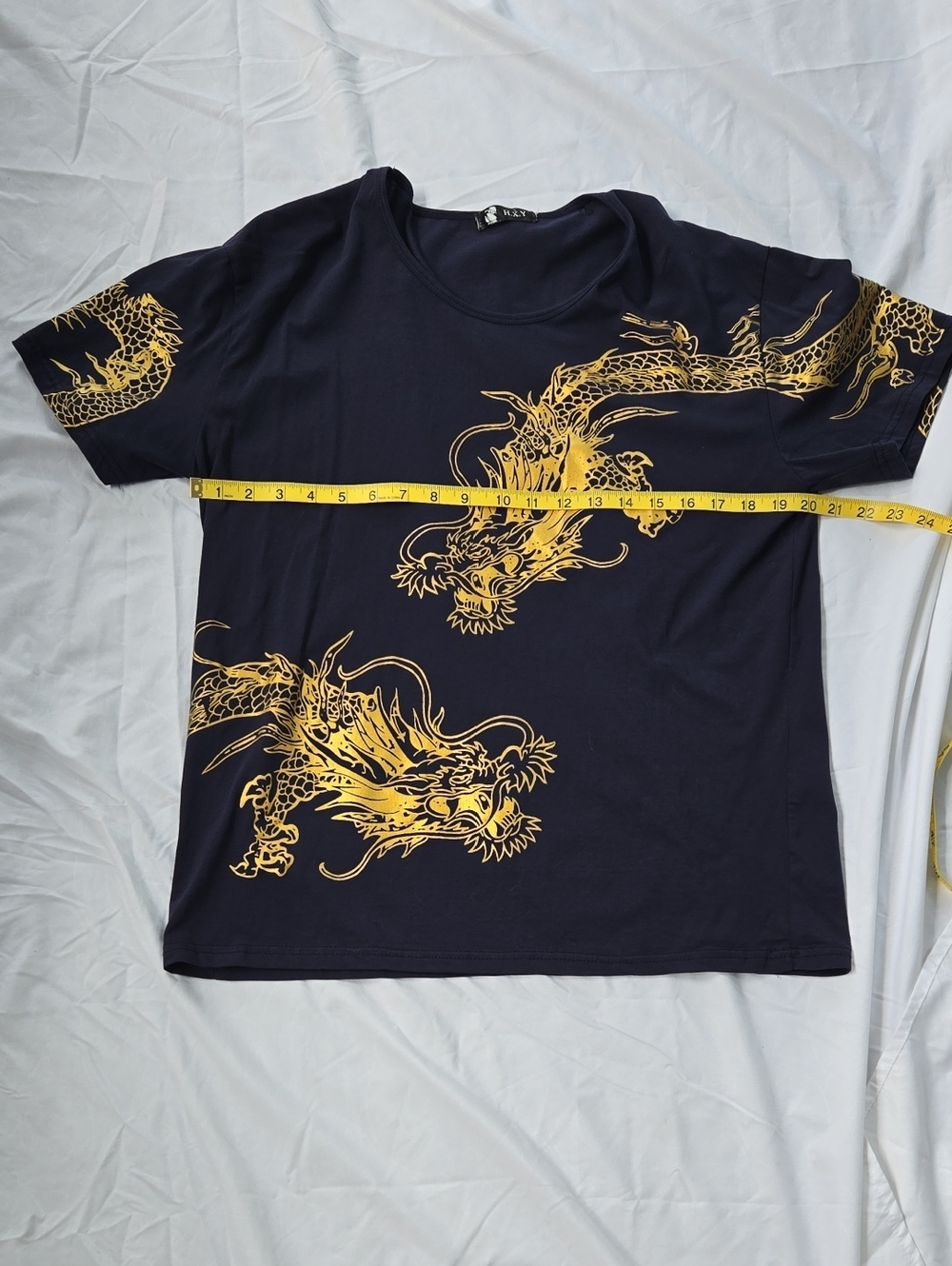 Men's Unisex Tshirt Navy Blue 2 Gold Dragons On Front And A Bit On Back Size M. - Picture 2 of 11